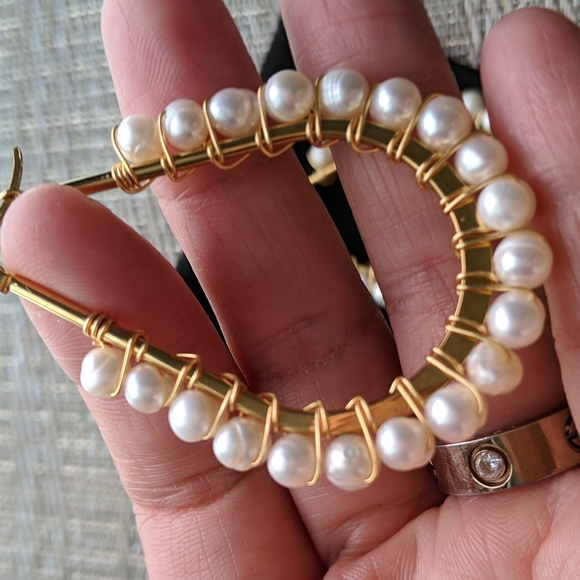 🔥 NWOT! Genuine Pearls Hoops - Picture 3 of 9